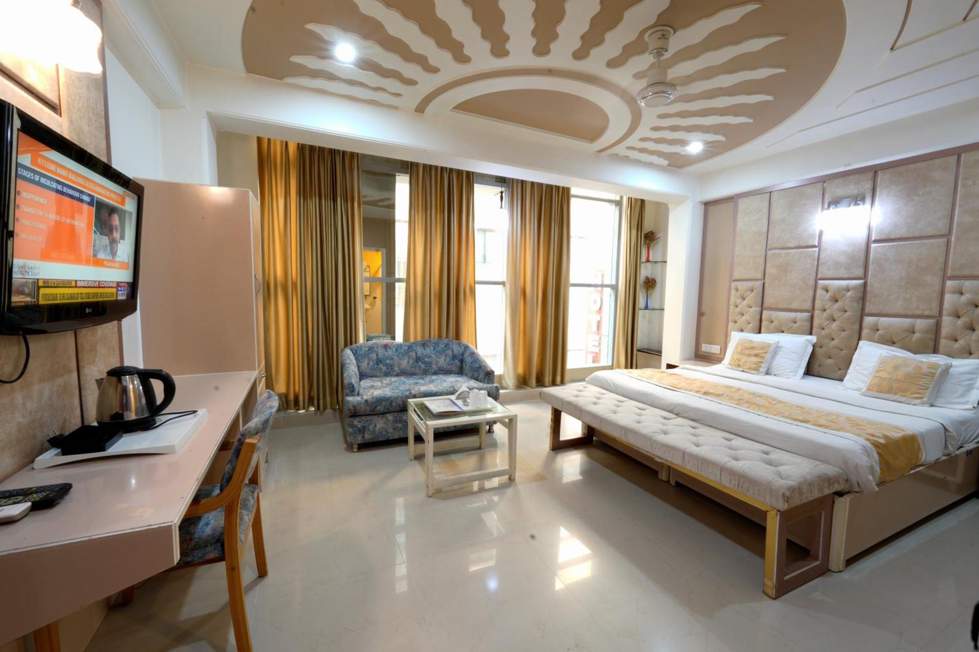 Hotel Oppera Delhi Airport Нью-Дели Экстерьер фото